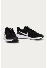 Nike Kids - Buty dziecięce Revolution 5. Nosek buta: okrągły. Zapięcie: sznurówki. Kolor: czarny. Materiał: syntetyk, materiał, guma. Szerokość cholewki: normalna. Model: Nike Revolution #4