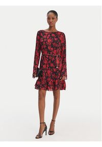 Guess Sukienka codzienna W6RK37 WJ712 Czerwony Regular Fit. Okazja: na co dzień. Kolor: czerwony. Materiał: syntetyk. Typ sukienki: proste. Styl: casual #2