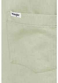 Wrangler koszula lniana kolor zielony relaxed z kołnierzykiem klasycznym. Typ kołnierza: kołnierzyk klasyczny. Kolor: zielony. Materiał: len. Długość: długie. Styl: klasyczny #2