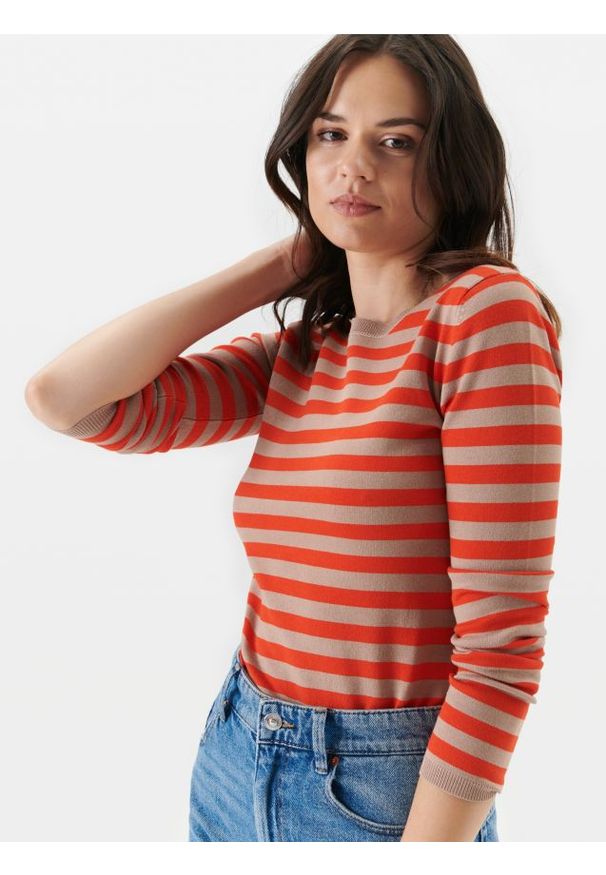Sinsay - Wiskozowy sweter w paski - pomarańczowy. Kolor: pomarańczowy. Materiał: wiskoza. Wzór: paski
