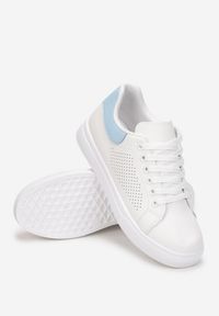 Renee - Biało-Niebieskie Sneakersy Phaedrice. Nosek buta: okrągły. Kolor: biały. Materiał: jeans. Szerokość cholewki: normalna. Wzór: aplikacja #4