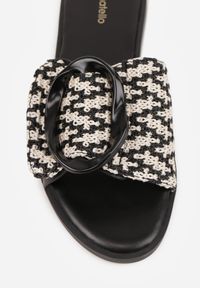 Born2be - Czarne Klapki Ozdobione Plecionką Wstawką i Klamrą Isirreia. Okazja: na co dzień, do pracy. Kolor: czarny. Materiał: jeans, materiał, len. Wzór: aplikacja. Sezon: lato. Styl: casual #5