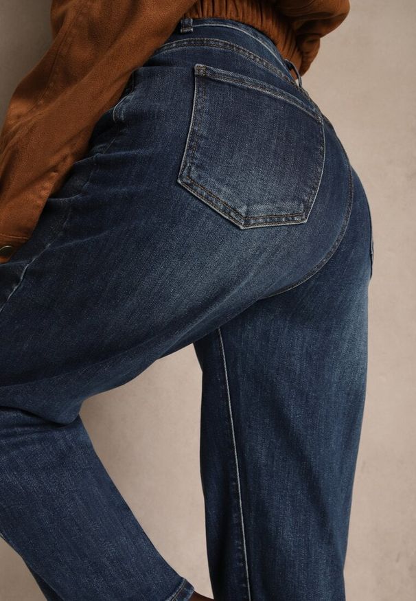 Renee - Niebieskie Jeansy Mom Fit High Waist z Dodatkiem Wiskozy Ativite. Stan: podwyższony. Kolor: niebieski