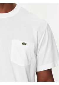 Lacoste T-Shirt TH2827 Biały Regular Fit. Kolor: biały. Materiał: bawełna #4