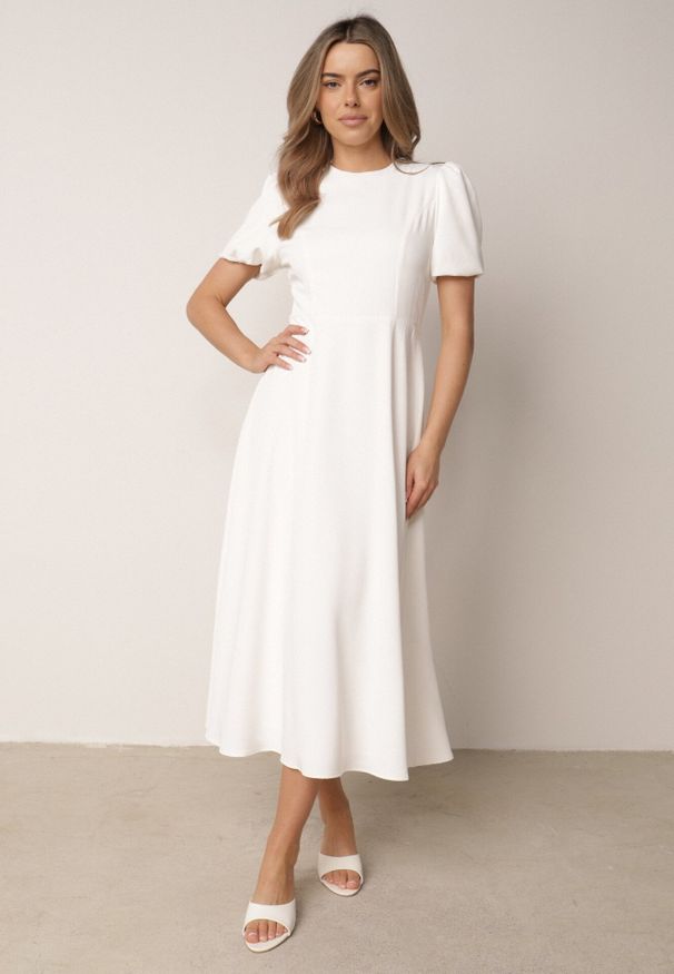 Born2be - Biała Elegancka Sukienka VICES o Rozkloszowanym Kroju z Krótkim Rękawem Aezith. Okazja: na komunię, na wesele, na ślub cywilny. Kolor: biały. Długość rękawa: krótki rękaw. Typ sukienki: proste, rozkloszowane. Styl: elegancki