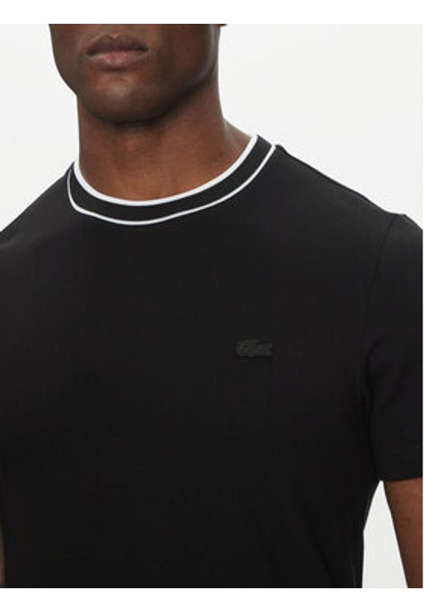 Lacoste T-Shirt TH8174 Czarny Regular Fit. Kolor: czarny. Materiał: bawełna
