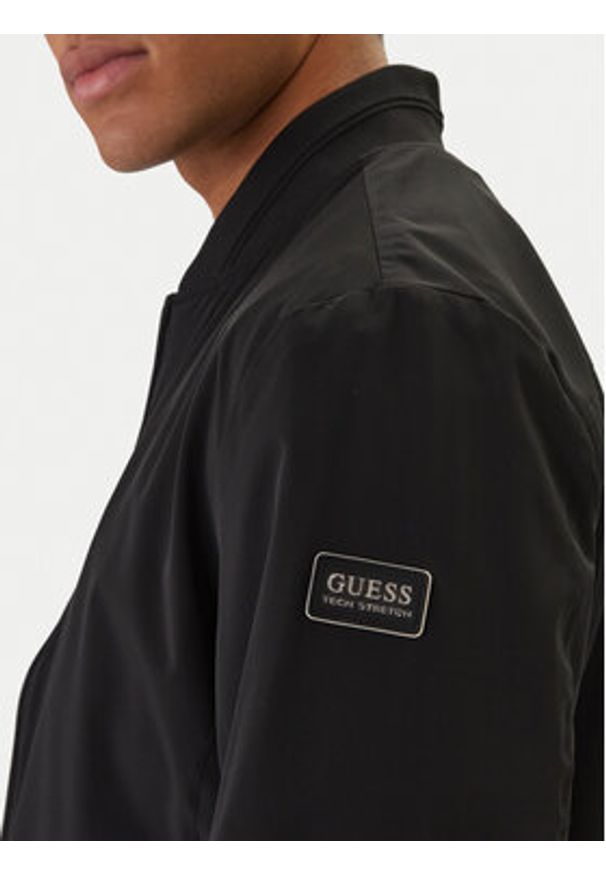 Guess Kurtka bomber M6RL09 WJ362 Czarny Regular Fit. Kolor: czarny. Materiał: syntetyk