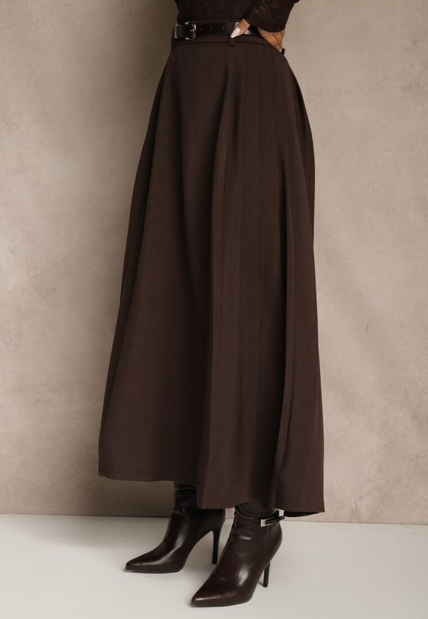 Renee - Brązowa Rozkloszowana Spódnica z Wiskozy z Dodatkowym Paskiem z Klamrą Lowedina. Kolor: brązowy. Materiał: wiskoza