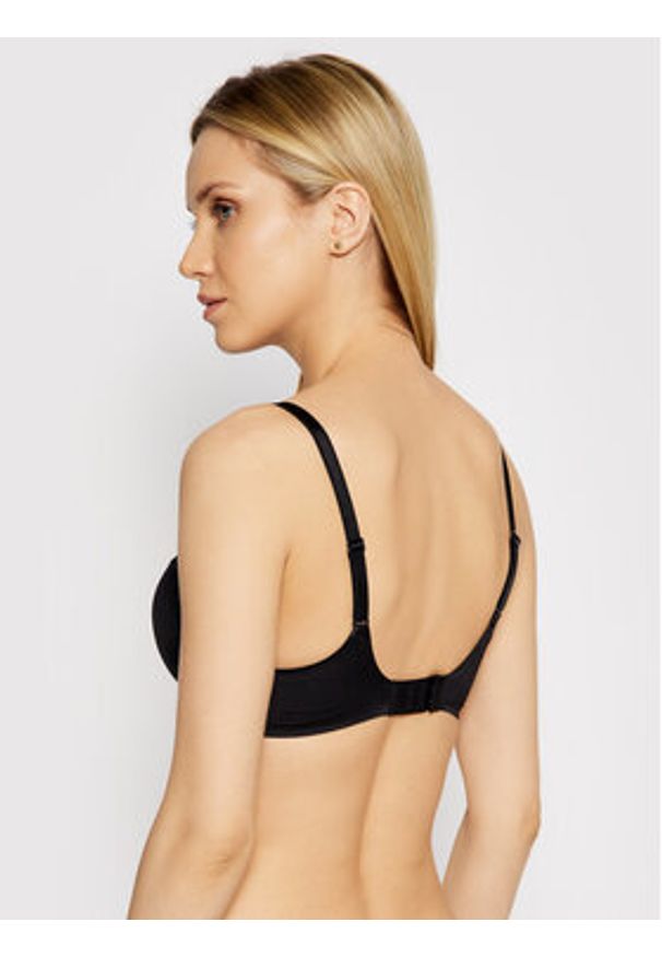 Chantelle Biustonosz push-up Essential C15G20 Czarny. Kolor: czarny. Materiał: syntetyk. Rodzaj stanika: push-up