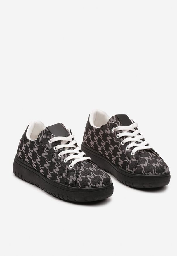 Renee - Czarne Sneakersy ze Sznurowaniem na Płaskiej Podeszwie z Wzorem z Liter Nollemia. Zapięcie: sznurówki. Kolor: czarny. Materiał: jeans, bawełna. Obcas: na płaskiej podeszwie