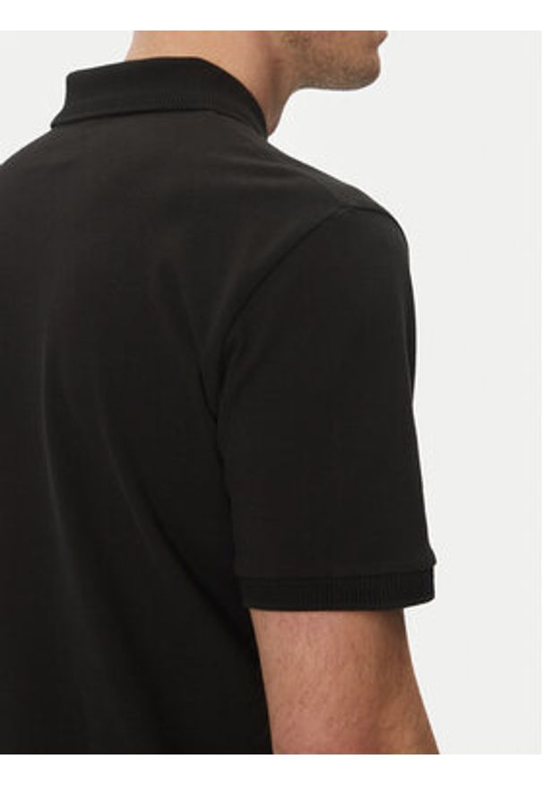 Richmond X Polo UMP25170PO Czarny Regular Fit. Typ kołnierza: polo. Kolor: czarny. Materiał: bawełna