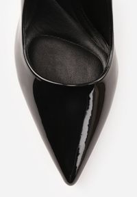 Renee - Czarne Lakierowane Szpilki VICES o Klasycznym Fasonie Corsinia. Kolor: czarny. Materiał: lakier. Obcas: na szpilce. Styl: klasyczny. Wysokość obcasa: wysoki #7