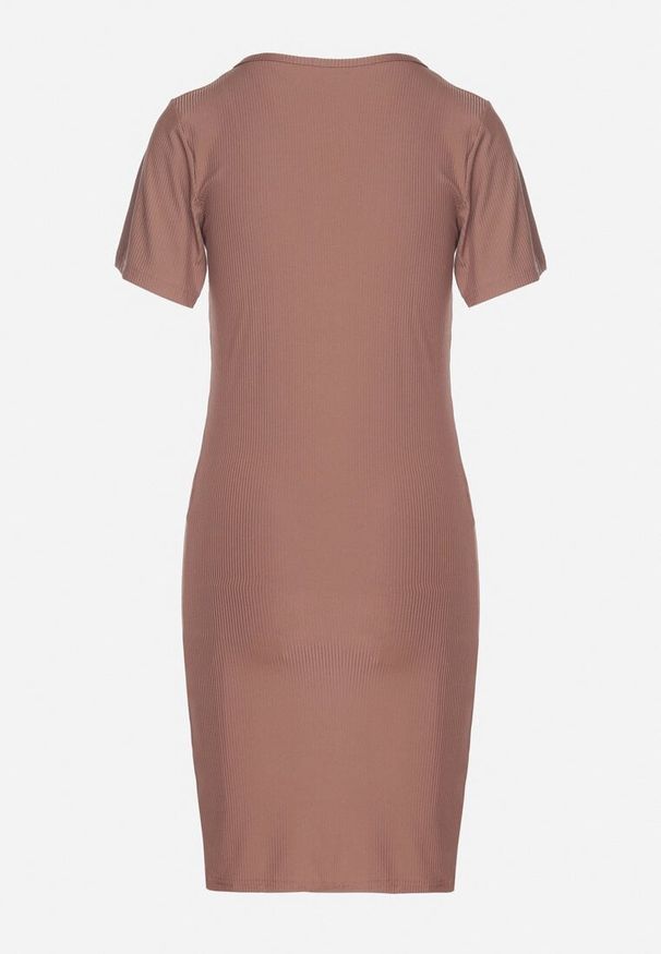 Born2be - Brązowa Casualowa Sukienka z Bawełną Lumelisse. Okazja: na co dzień. Kolor: brązowy. Materiał: bawełna. Typ sukienki: proste. Styl: casual