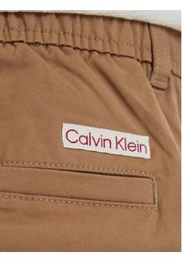 Calvin Klein Jeans Szorty materiałowe LV04RF612G Beżowy ciemny Regular Fit. Kolor: beżowy. Materiał: bawełna #2