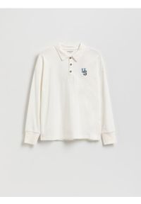 Reserved - Bawełniany longsleeve polo - złamana biel. Typ kołnierza: polo. Materiał: bawełna. Długość rękawa: długi rękaw