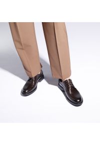 Wittchen - Męskie buty derby skórzane na grubej podeszwie brązowe. Okazja: do pracy. Zapięcie: sznurówki. Kolor: brązowy. Materiał: skóra. Styl: klasyczny, elegancki #5