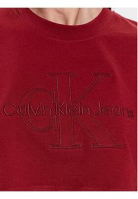 Calvin Klein Jeans T-Shirt J20J221048 Bordowy Regular Fit. Kolor: czerwony. Materiał: bawełna #5