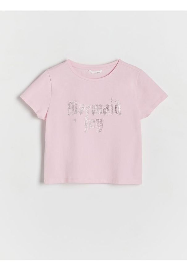 Reserved - T-shirt z napisem - różowy. Kolor: różowy. Materiał: bawełna. Długość: krótkie. Wzór: napisy