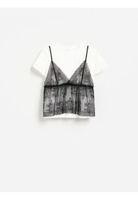 Reserved - T-shirt z koronkowym topem - biały. Kolor: biały. Materiał: koronka #1