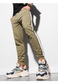 Ombre Clothing - Spodnie męskie dresowe joggery P947 - oliwkowe - XXL. Okazja: na co dzień. Kolor: oliwkowy. Materiał: dresówka. Styl: casual #3