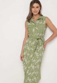 Born2be - Zielona Sukienka Bez Rękawów o Koszulowym Kroju z Paskiem Zdobiona Haftem Fodarela. Okazja: na co dzień. Kolor: zielony. Długość rękawa: bez rękawów. Wzór: aplikacja, haft. Sezon: lato. Typ sukienki: koszulowe. Styl: klasyczny, casual, elegancki #5