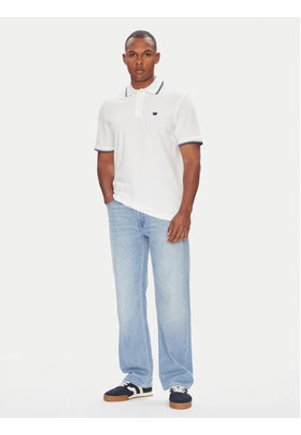 Wrangler Polo 112365466 Biały Regular Fit. Typ kołnierza: polo. Kolor: biały. Materiał: bawełna
