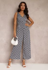 Renee - Granatowy Kombinezon bez Rękawów w Geometryczny Print Halfrieda. Kolor: niebieski. Długość rękawa: bez rękawów. Wzór: geometria, nadruk #1