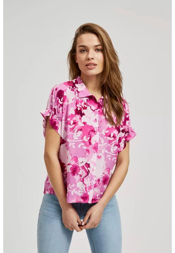 MOODO - Koszula z kwiatowym wzorem różowa. Kolor: różowy. Wzór: kwiaty