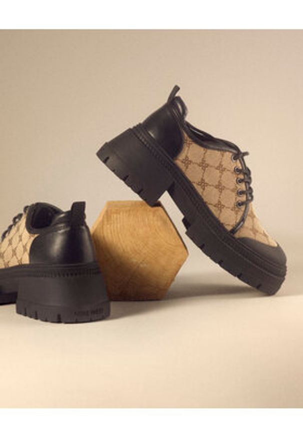 Nine West Oxfordy WFA3033-3 Beżowy. Kolor: beżowy. Materiał: materiał