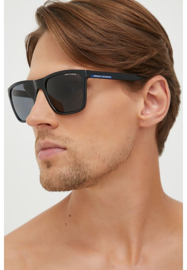 Armani Exchange okulary przeciwsłoneczne 0AX4080S męskie kolor czarny. Kształt: prostokątne. Kolor: czarny