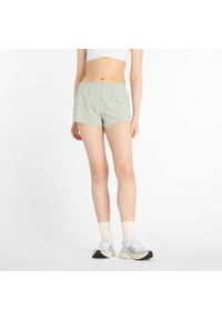 Spodenki damskie New Balance WS41286GAS – zielone. Kolor: zielony. Materiał: materiał, poliester. Sport: fitness