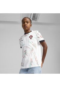Puma - Młodzieżowa koszulka wyjazdowa Portugalia 2025 PUMA White Black. Kolor: czarny, biały, wielokolorowy. Sport: piłka nożna