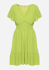 Born2be - Jasnozielona Sukienka Mini z Gumką w Pasie i Falbanką Senait. Kolor: zielony. Długość: mini #4