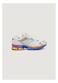 Saucony Sneakersy Progrid Omni 9 S70905 Biały. Kolor: biały. Materiał: materiał