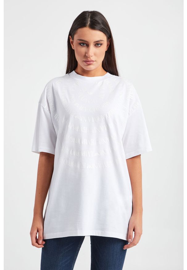 Emporio Armani - T-SHIRT EMPORIO ARMANI. Materiał: bawełna. Długość rękawa: krótki rękaw. Długość: krótkie. Wzór: napisy