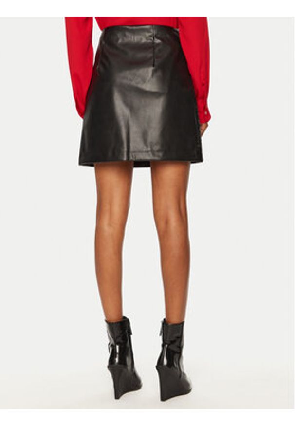 Vero Moda Spódnica z imitacji skóry Rocky 10330112 Czarny Slim Fit. Kolor: czarny. Materiał: skóra