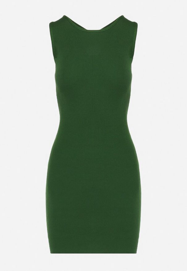 Born2be - Zielona Mini Sukienka Prążkowana z Krzyżującymi się Ramiączkami na Plecach Banova. Kolor: zielony. Materiał: prążkowany. Długość rękawa: na ramiączkach. Sezon: lato. Długość: mini