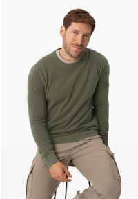 Volcano - Bawełniany sweter S-LOGAN. Materiał: bawełna. Wzór: jednolity, haft, gładki. Styl: klasyczny #1