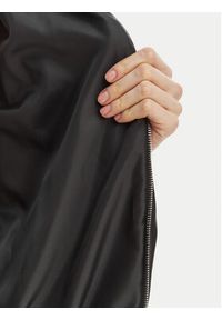 Rinascimento Kurtka z imitacji skóry CFC0127530003 Czarny Relaxed Fit. Kolor: czarny. Materiał: skóra #2