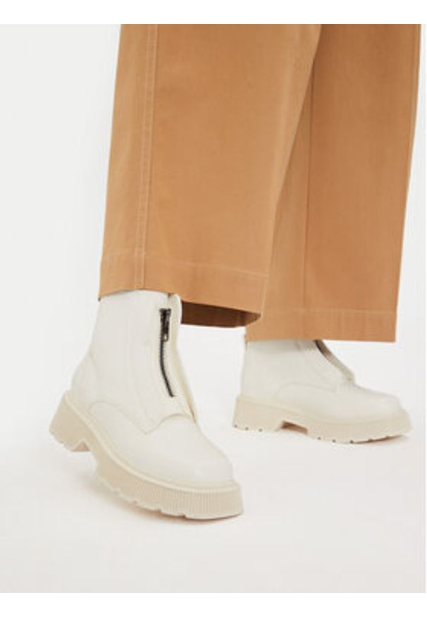 United Colors of Benetton - United Colors Of Benetton Trapery 8H6DDD038 Écru. Materiał: skóra