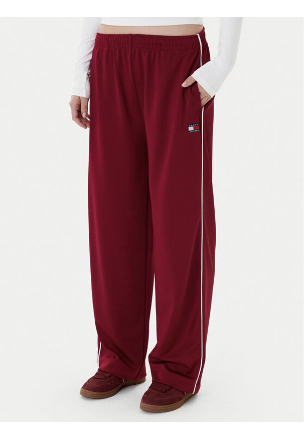 Tommy Jeans Spodnie dresowe Archive DW0DW22633 Bordowy Regular Fit. Kolor: czerwony. Materiał: syntetyk