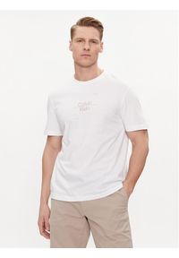 Calvin Klein T-Shirt Line Logo K10K112489 Biały Regular Fit. Kolor: biały. Materiał: bawełna #1