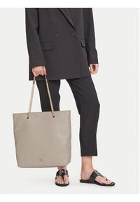 Calvin Klein Torebka Minimal Monogram Chain Tote LV04F3204G Beżowy. Kolor: beżowy. Materiał: skórzane #3