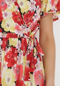 Born2be - Żółto-Czerwona Rozkloszowana Sukienka z Metaliczną Nitką i Wiązanym Paskiem Noldan. Kolor: czerwony. Materiał: wiskoza, materiał, tkanina. Wzór: kwiaty #3