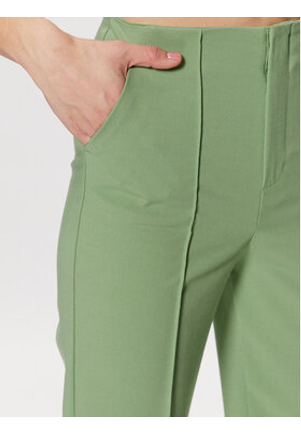 United Colors of Benetton - United Colors Of Benetton Spodnie materiałowe 4LKVDF037 Zielony Straight Fit. Kolor: zielony. Materiał: materiał, syntetyk