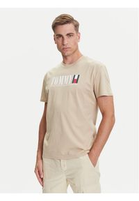 Tommy Jeans T-Shirt Dna Flag DM0DM21941 Beżowy Regular Fit. Kolor: beżowy. Materiał: bawełna