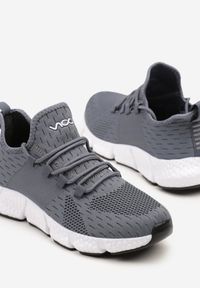 Born2be - Jasnoniebieskie Wsuwane Buty Sportowe Sneakersy z Siateczki na Tłoczonej Podeszwie Salafina. Okazja: na co dzień. Zapięcie: bez zapięcia. Kolor: niebieski