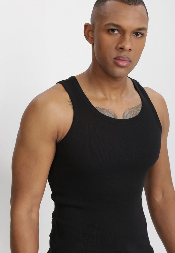 Born2be - Czarna Koszulka Psalosi. Kolor: czarny. Materiał: prążkowany, bawełna. Długość rękawa: bez rękawów