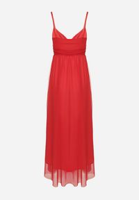 Born2be - Czerwona Sukienka Koktajlowa z Tiulową Siateczką Devinae. Okazja: na imprezę, na co dzień. Typ kołnierza: dekolt w kształcie V. Kolor: czerwony. Materiał: tiul. Długość rękawa: na ramiączkach. Sezon: lato. Styl: wizytowy #2