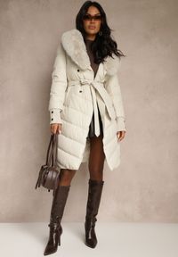 Renee - Biała Pikowana Kurtka o Eleganckim Kroju z Futerkiem i Wiązanym Paskiem Galinessa. Kolor: biały. Materiał: futro. Sezon: zima. Styl: elegancki